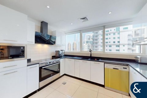 Apartment in Dubai Marina, Dubai 4 bedrooms, 563 sq.m. № 88417 - photo 24