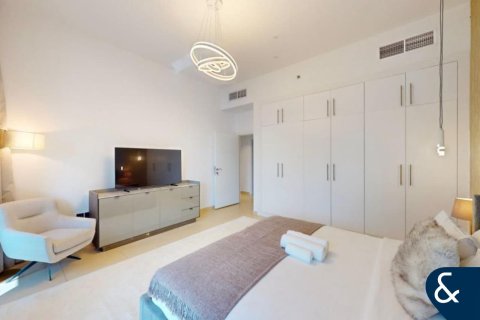 Apartment in Dubai Marina, Dubai 4 bedrooms, 563 sq.m. № 88417 - photo 19