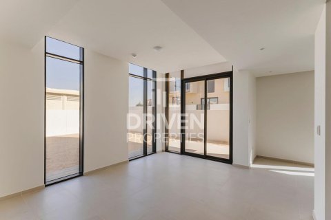 Villa in EMAAR South, Dubai South (Dubai World Central), Dubai 4 bedrooms, 334.64 sq.m. № 138760 - photo 6