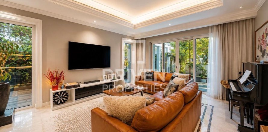 Villa à District One, Mohammed Bin Rashid City, Dubai, 4 chambres, 873.29 m², № 138757