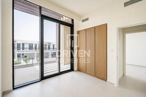 Villa in EMAAR South, Dubai South (Dubai World Central), Dubai 4 bedrooms, 443.24 sq.m. № 138759 - photo 10