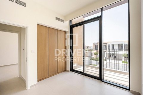 Villa in EMAAR South, Dubai South (Dubai World Central), Dubai 4 bedrooms, 443.24 sq.m. № 138759 - photo 14