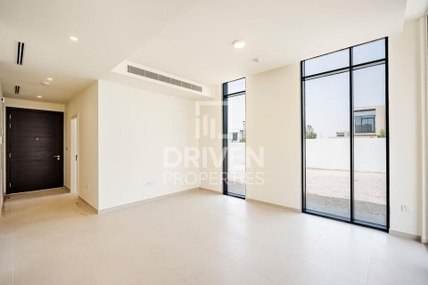 Villa in EMAAR South, Dubai South (Dubai World Central), Dubai 4 bedrooms, 443.24 sq.m. № 138759 - photo 7