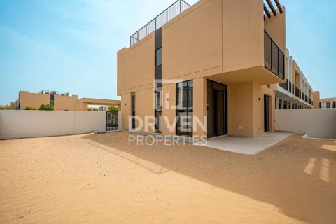Villa in EMAAR South, Dubai South (Dubai World Central), Dubai 4 bedrooms, 333.89 sq.m. № 138758