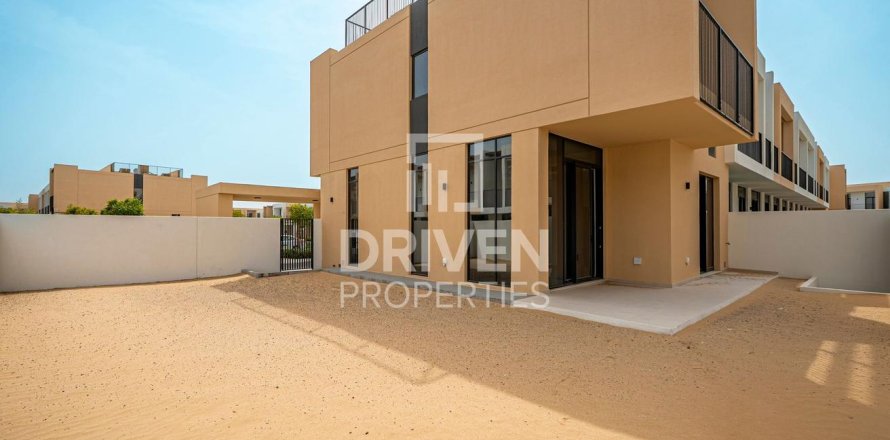 Villa in EMAAR South, Dubai South (Dubai World Central), Dubai 4 bedrooms, 333.89 sq.m. № 138758