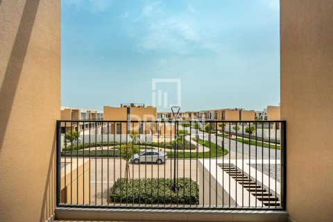 Villa in EMAAR South, Dubai South (Dubai World Central), Dubai 4 bedrooms, 333.89 sq.m. № 138758 - photo 21