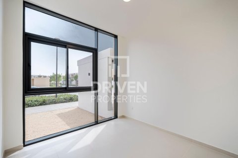 Villa in EMAAR South, Dubai South (Dubai World Central), Dubai 4 bedrooms, 333.89 sq.m. № 138758 - photo 6