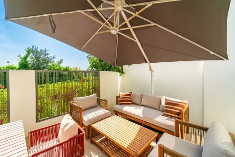 Купить таунхаус в Tilal Al Ghaf, Дубай: 3 спальни, 199м², № 97093 - фото 18