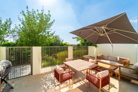 Купить таунхаус в Tilal Al Ghaf, Дубай: 3 спальни, 199м², № 97093 - фото 9