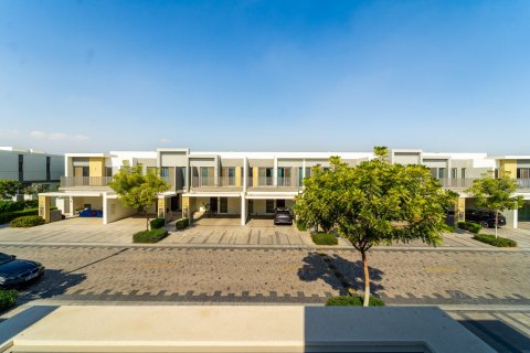 Купить таунхаус в Tilal Al Ghaf, Дубай: 3 спальни, 199м², № 97093 - фото 19