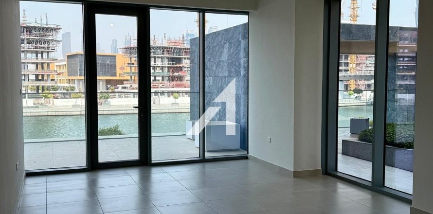 Квартира в Дубае, 2 спальни, 184.1м², № 50953