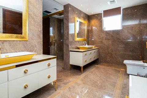 Villa en Emirates Hills, Dubai, 7 dormitorios, 975 m², № 3755 - foto 19