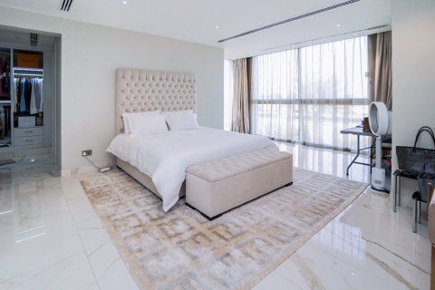 Villa en Emirates Hills, Dubai, 7 dormitorios, 975 m², № 3755 - foto 8