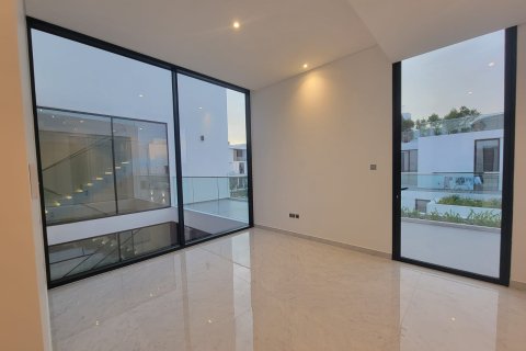 Villa in Al Barari, Dubai 5 bedrooms, 616 sq.m. № 3756 - photo 20