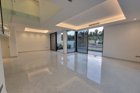 Villa in Al Barari, Dubai 5 bedrooms, 616 sq.m. № 3756 - photo 1