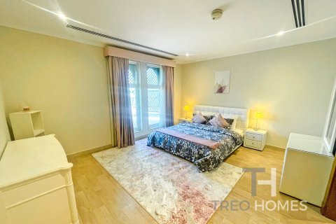 Villa in Regional, Jumeirah Park, Dubai 4 bedrooms, 403 sq.m. № 16295 - photo 30
