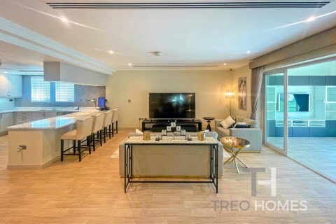 Villa in Regional, Jumeirah Park, Dubai 4 bedrooms, 403 sq.m. № 16295 - photo 8