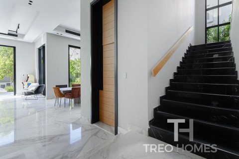 Villa in Jumeirah Park, Dubai 5 bedrooms, 480 sq.m. № 16293 - photo 3