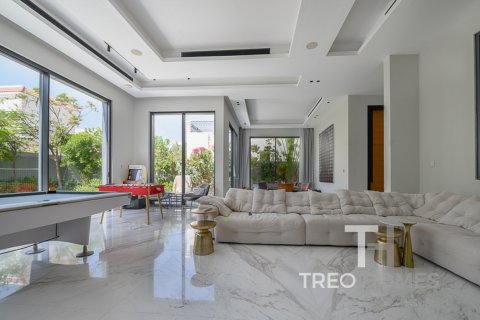 Villa in Jumeirah Park, Dubai 5 bedrooms, 480 sq.m. № 16293 - photo 4