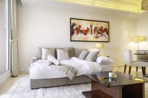 Apartment in Grandeur Residences, Palm Jumeirah, Dubai 2 bedrooms, 163 sq.m. № 105044 - photo 18