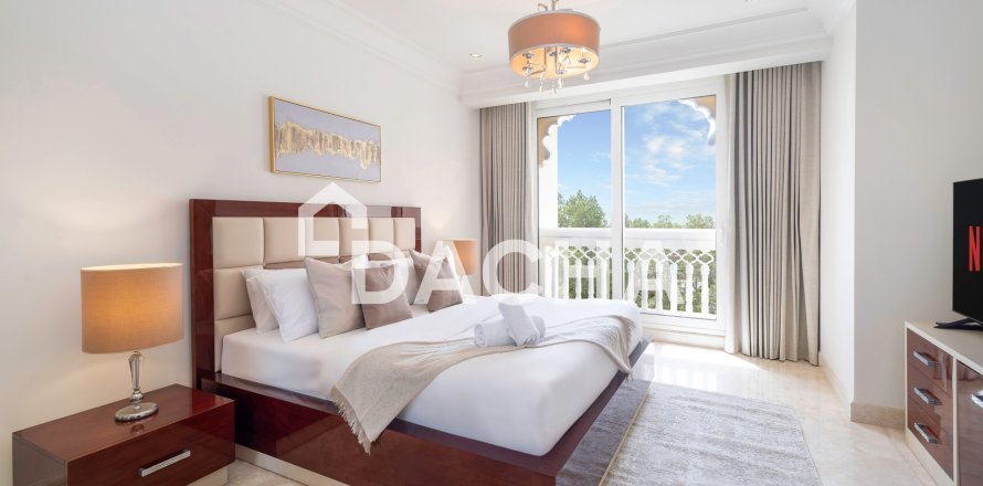 Apartment in Grandeur Residences, Palm Jumeirah, Dubai 2 bedrooms, 163 sq.m. № 105044