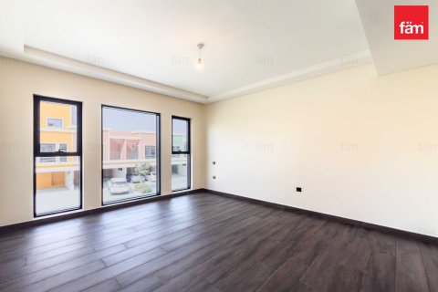Townhouse in Dubai 5 bedrooms, 219.6 sq.m. № 123949 - photo 4