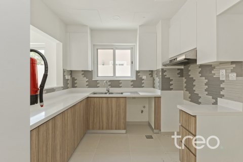 Townhouse in Dubai 4 bedrooms, 205.59 sq.m. № 119521 - photo 8