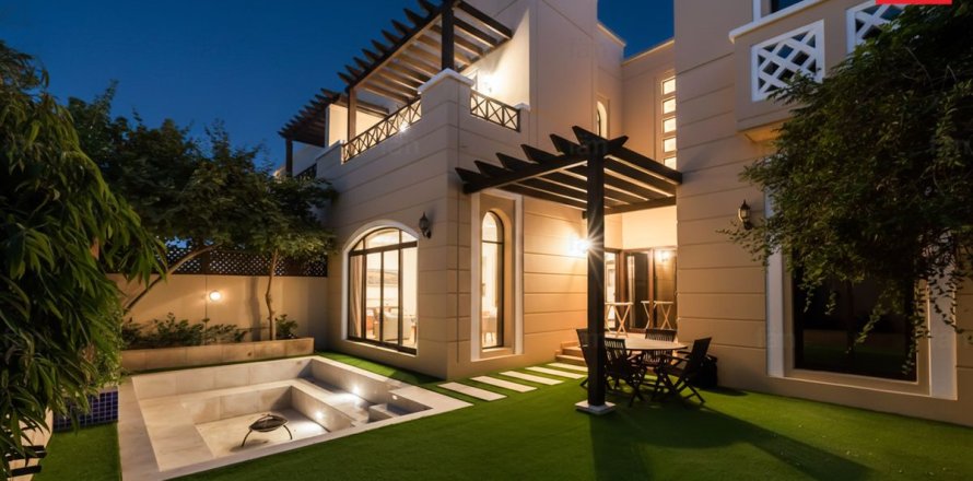 تاون هاوس في دبي 4 غرف نوم, 303.7 م² رقم 71521