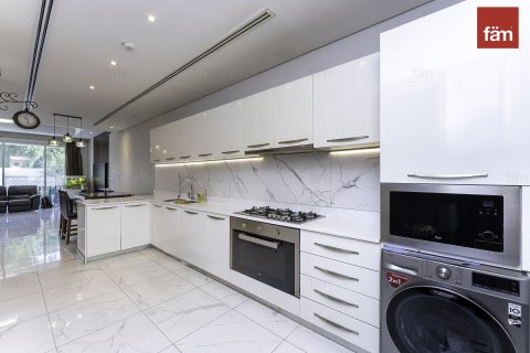 Villa en Dubai, 3 dormitorios, 159.3 m², № 77842 - foto 5