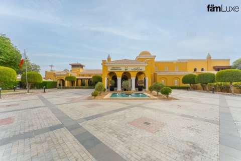 Villa en Dubai, 6 dormitorios, 1718.1 m², № 77840 - foto 18