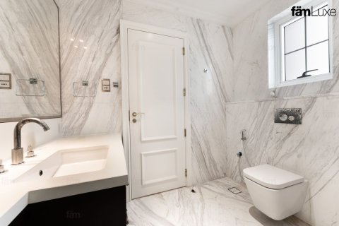 Villa en Dubai, 6 dormitorios, 1718.1 m², № 77840 - foto 11