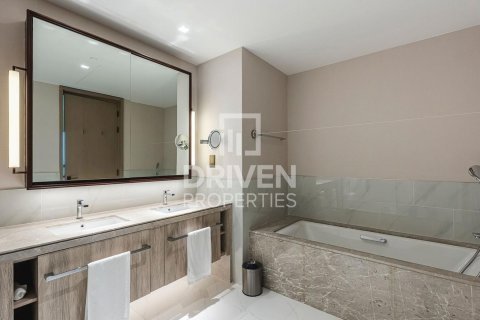 Apartment in Address Harbour Point, Dubai Creek Harbour (The Lagoons), Dubai 2 bedrooms, 102.47 sq.m. № 140024 - photo 10