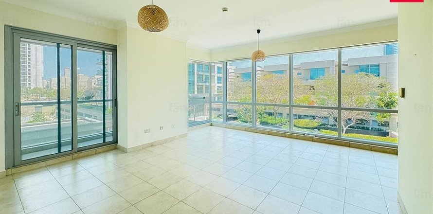 Apartment in The Views, Dubai 2 bedrooms, 127.9 sq.m. № 96516