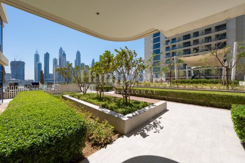 Apartment in Dubai Harbour, Dubai 1 bedroom, 68.98976780 sq.m. № 12458 - photo 1