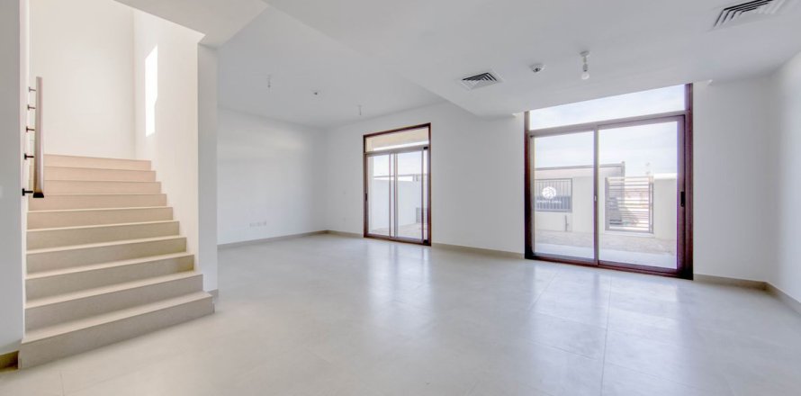 Adosado en Town Square, Dubai, 3 dormitorios, 187.9 m², № 77983