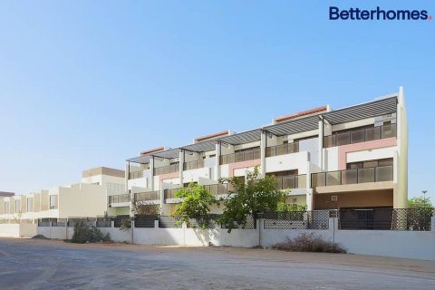 Villa in Jumeirah Village Triangle, Dubai 4 bedrooms, 325 sq.m. № 57017 - photo 10