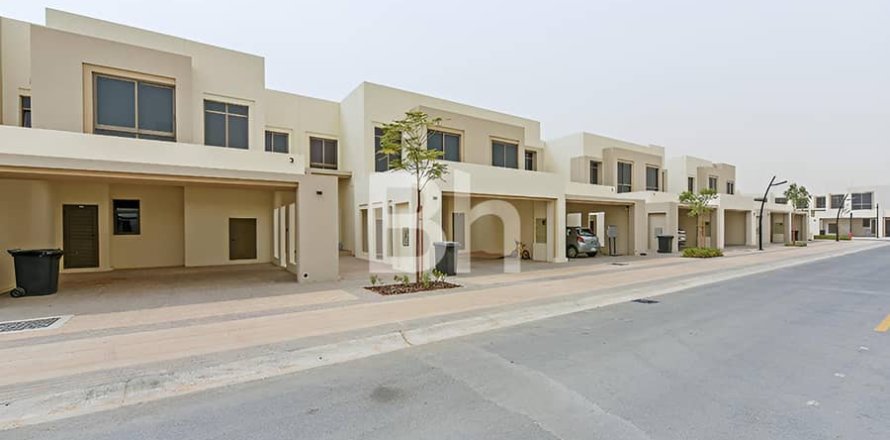 Adosado en Town Square, Dubai, 3 dormitorios, 191 m², № 57154