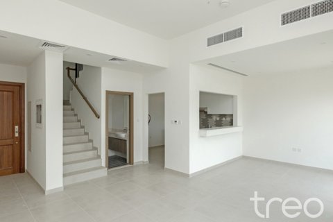 Villa à Dubai, 2 chambres, 166.2 m², № 119590 - photo 2