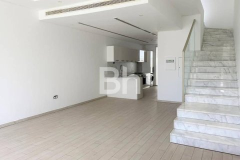 Adosado en Jumeirah Village Circle, Dubai, 3 dormitorios, 130 m², № 24964 - foto 1