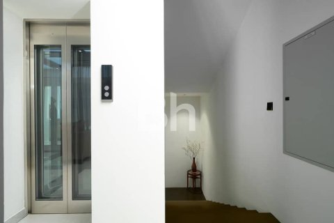 Villa en Jumeirah Park, Dubai, 7 dormitorios, 757 m², № 24963 - foto 13