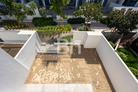 Townhouse in Arabian Ranches 3, Dubai 3 bedrooms, 146 sq.m. № 24982 - photo 10