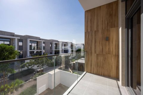 Townhouse in Arabian Ranches 3, Dubai 3 bedrooms, 146 sq.m. № 24982 - photo 8