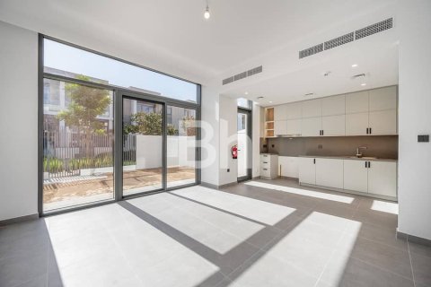 Townhouse in Arabian Ranches 3, Dubai 3 bedrooms, 146 sq.m. № 24982 - photo 1