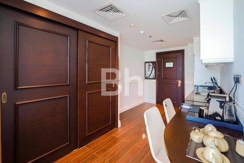 Купить апартаменты в отеле в Пальме Джумейре, Дубай: 47м², № 24981 - фото 6