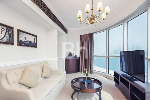 Купить апартаменты в отеле в Пальме Джумейре, Дубай: 47м², № 24981 - фото 1