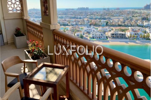 Apartment in Marina Residences, Palm Jumeirah, Dubai 3 bedrooms, 234 sq.m. № 46174 - photo 1