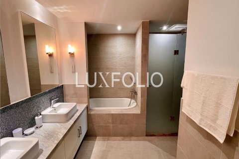 Apartment in Marina Residences, Palm Jumeirah, Dubai 3 bedrooms, 234 sq.m. № 46174 - photo 9
