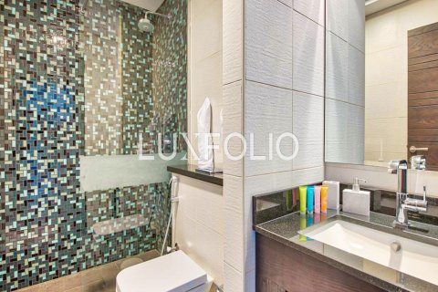 Apartment in Dubai Marina, Dubai 4 bedrooms, 237 sq.m. № 46176 - photo 16