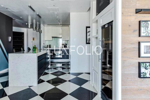Apartment in Dubai Marina, Dubai 4 bedrooms, 237 sq.m. № 46176 - photo 5