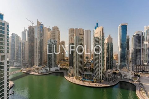 Apartment in Dubai Marina, Dubai 2 bedrooms, 122 sq.m. № 46173 - photo 16
